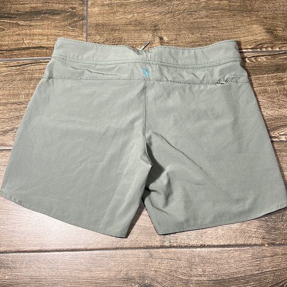 CARVE Designs Board Shorts - Women’s 6 - Picture 2 of 7